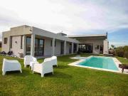 CASA 6 AMBIENTES EN VENTA CON PILETA SAN VICENTE