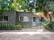 CASA 6 AMBIENTES EN VENTA EN RECREO CON TERRENO