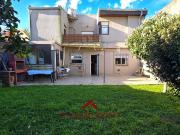 Casa 6 ambientes, excelente entorno, muy amplia y cómoda...