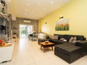 CASA 6 AMBIENTES MODERNA JARDÍN TERRAZA COCHERA