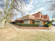 Casa 6 Dorm Potencial comercial Centro Funes