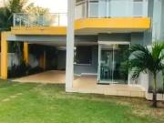 Casa 6 quartos, academia, piscina com bar,...