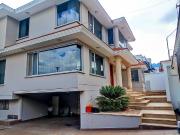 Casa 800 mts en Jardín del Este