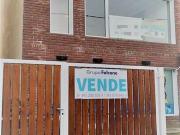 Casa · 80 m2 · 3 ambientes · Cochera · Jardin con parrillero