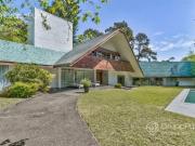 Casa 8 dormitorios Parrillero Piscina zona de colegios...