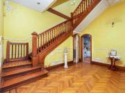 Casa 9 ambientes con Cochera