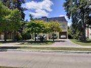 CASA 9 AMBIENTES CON PILETA Y COCHERA EN BARRIO CERRADO