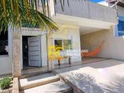 Casa a 100m da Praia com Piscina e Acabamento de Alto Padrão