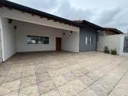 Casa à 150m do mar com 3 quartos em Peruíbe R$ 490.000,00