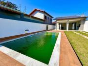 Casa à 30m do mar com piscina e 3 quartos em Itanhaém
