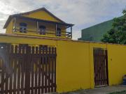 Casa a 50m da praia com vista lateral para o mar