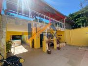 Casa à 50m do mar com 6 quartos e piscina em Itanhaém