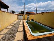 Casa à 50m do mar com piscina e 2 quartos em Itanhaém
