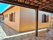 Casa à 90m do mar com 3 quartos e jardim em Itanhaém