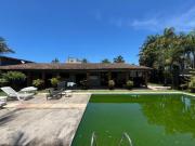 Casa à beira mar com 5 quartos 3 suítes, 6 vagas e lazer...