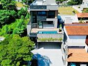 Casa à Condomínio São Paulo II Granja Viana