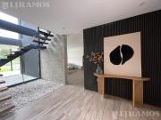 Casa a ESTRENAR A LA LAGUNA en venta en Los Puentes Nordelta