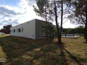 Casa a estrenar con pileta en venta en Costa Esmeralda