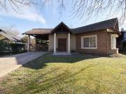 CASA A ESTRENAR CON PILETA Y PISCINA Y QUINCHO