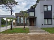 Casa a ESTRENAR en Pinamar Barrio Pioneros