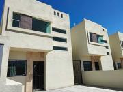 CASA A ESTRENAR EN AZUL MARINO, PARAISO DEL SOL