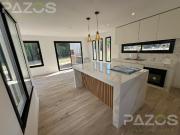 Casa a estrenar en Barrio Atlántida. Santa Clara del Mar