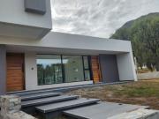 CASA A ESTRENAR EN EXCLUSIVO BARRIO PRIVADO LOS QUEBRACHOS