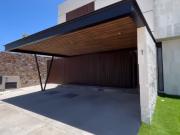 CASA A ESTRENAR EN LOMAS DE CAMPANARIO NORTE CON 4...