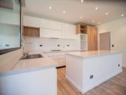 Casa a Estrenar en VENTA 4 DORMITORIOS MIRALAGOS 1 LOTE 68