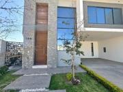 Casa a estrenar en venta en Provenza Residencial, Santa...