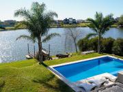 CASA A LA LAGUNA EN VENTA SAN SEBASTIAN AREA 5