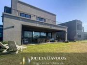 Casa a la Laguna en Venta/Alquiler 4 dormitorios Barrio...