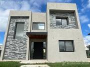 Casa a la venta en Acacias 214 Puertos del Lago