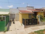 CASA A LA VENTA EN COLONIA ARNADAS CENTRO,...