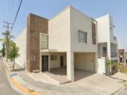 CASA A LA VENTA EN CUMBRES ELITE SECTOR HACIENDAS,...