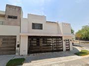 CASA A LA VENTA EN CUMBRES MADEIRA, MONTERREY, N.L