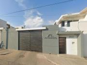 CASA A LA VENTA EN EL FRACCIONAMIENTO ISSTESIN,...