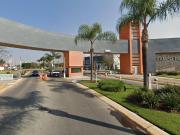 CASA A LA VENTA EN FRACCIONAMIENTO CAMPO REAL, ZAPOPAN...