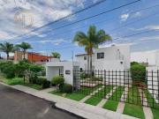 CASA A LA VENTA EN FRACCIONAMIENTO JURICA, A MENOS DE 5...