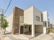 CASA A LA VENTA EN HACIENDA DE LAS CUMBRES, MONTERREY, N.L