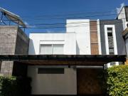 CASA A LA VENTA EN LA HUERTA