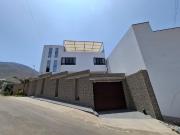 Casa a la venta en La Molina, Jr. Los Balcanes