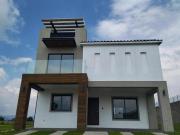 Casa a la Venta en Metepec Colonia LLano Grande ZG 24 638