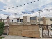 CASA A LA VENTA EN VALLE DORADO, TLALNEPANTLA DE BAZ, EDOMEX