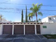 CASA A LA VENTA EN VILLAS DEL MESON, JURIQUILLA, QUERETARO