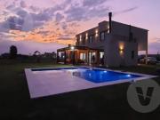 Casa a laguna en venta Barrio Cruz del Sur, Canning