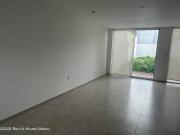 Casa a pie de calle, 4 recamaras 1 en planta baja. VENTA...