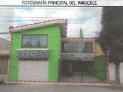 CASA A PIE DE CALLE EN LA COL. TRES CRUCES, CERCA DE LA...