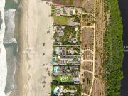 CASA A PIE DE PLAYA EN PUERTO ESCONDIDO, OAXACA...