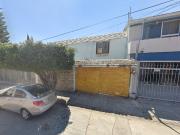 Casa A Precio De Remate Bancario En Fracc. Los Paraísos,...